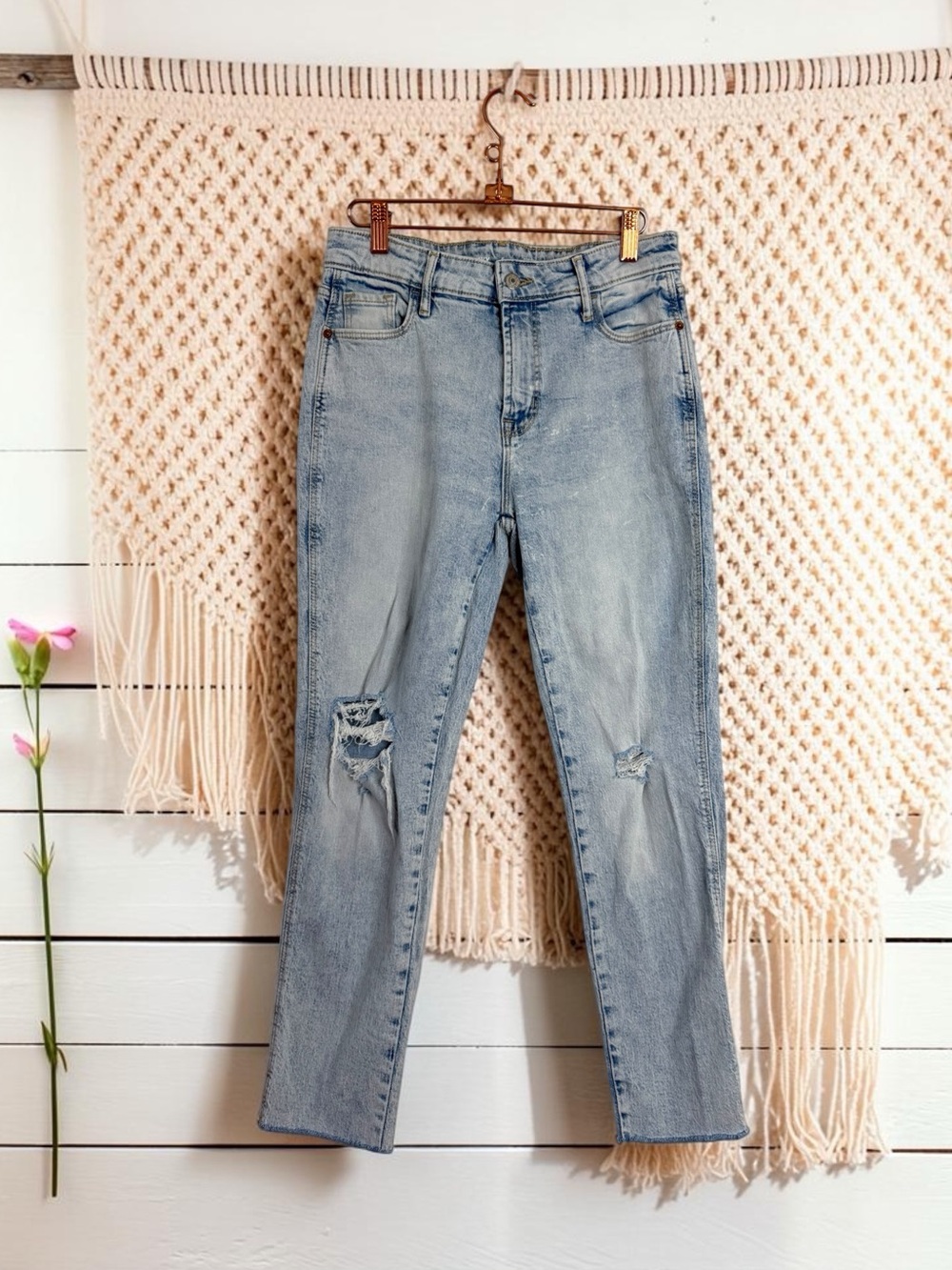 Old Navy Vintage Slim Jeans High Rise Distressed Raw Hem Light Wash 6 Petite